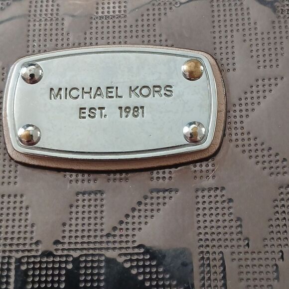Michael Kors  - Picture 2 of 4